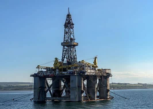 風塔中的EZW11SY-200/4500卷板機